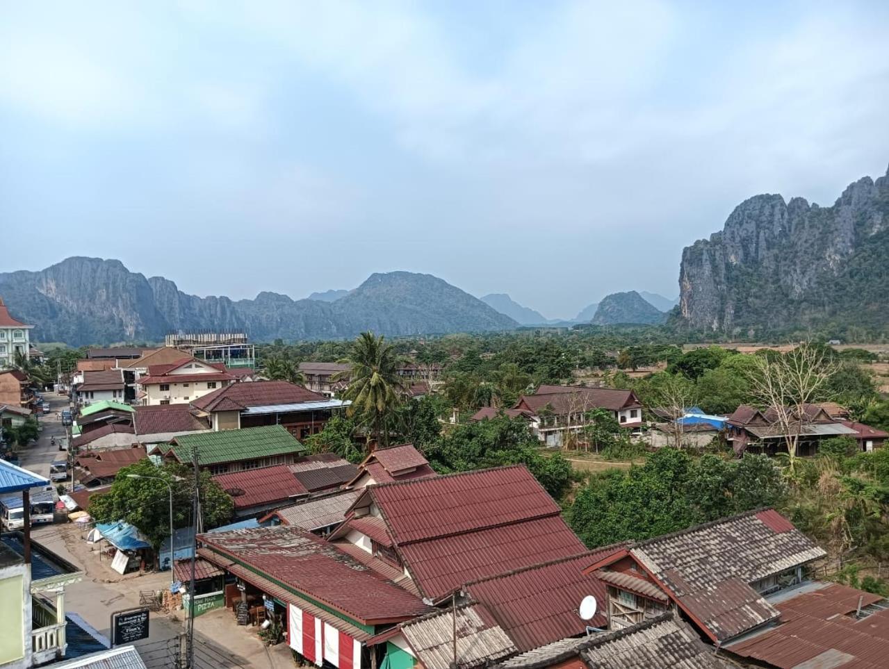 Bountang Riverside Hotel Vang Vieng Bagian luar foto