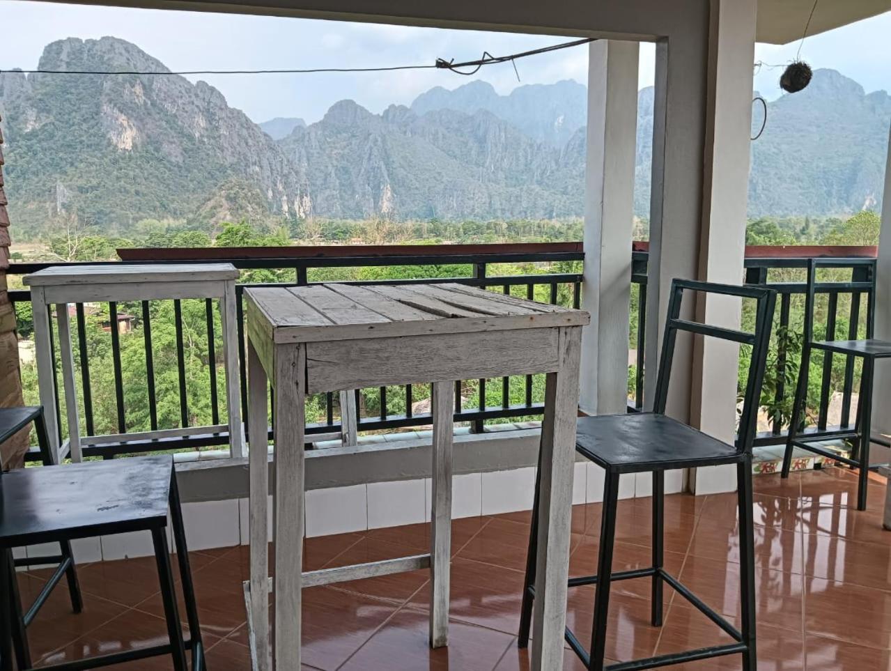 Bountang Riverside Hotel Vang Vieng Bagian luar foto