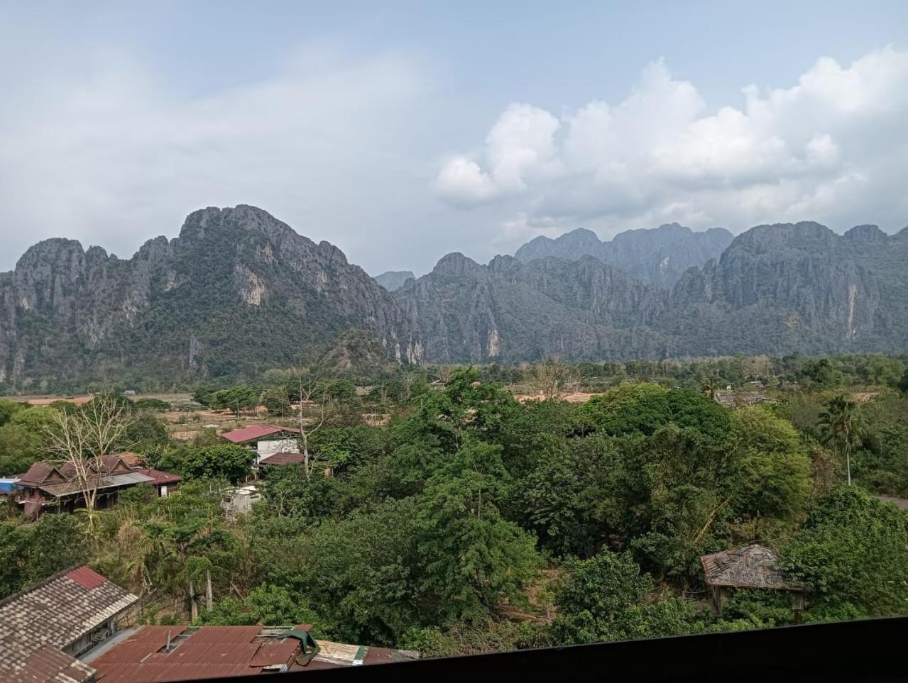 Bountang Riverside Hotel Vang Vieng Bagian luar foto