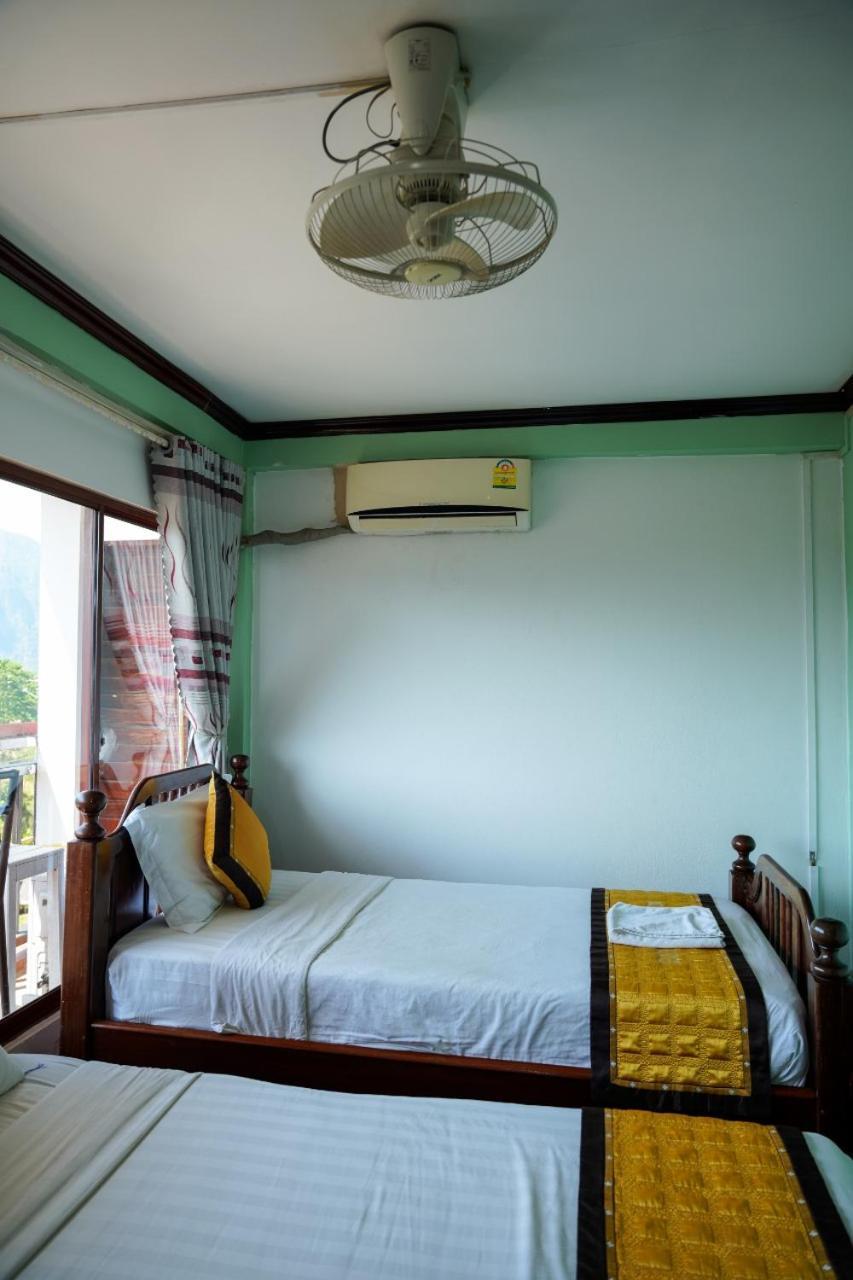 Bountang Riverside Hotel Vang Vieng Bagian luar foto