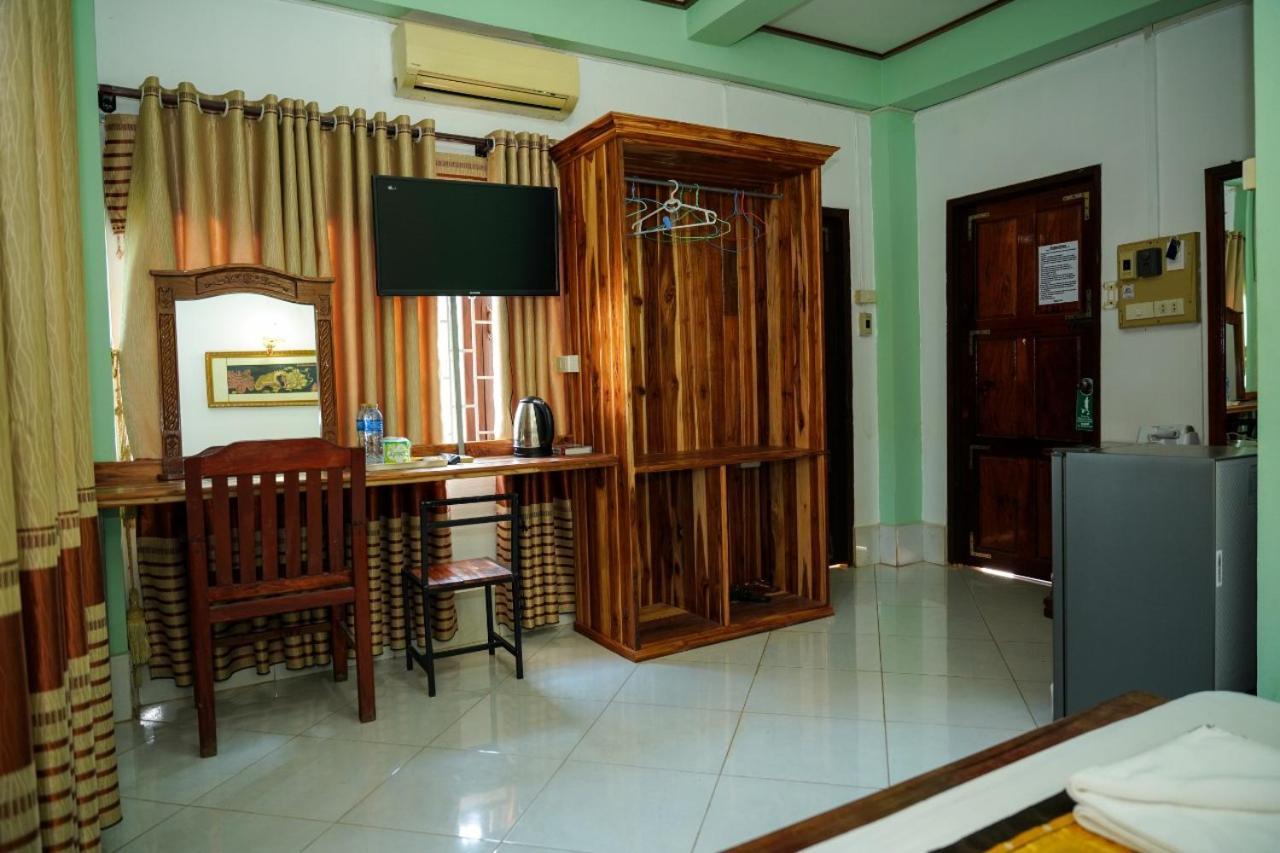 Bountang Riverside Hotel Vang Vieng Bagian luar foto